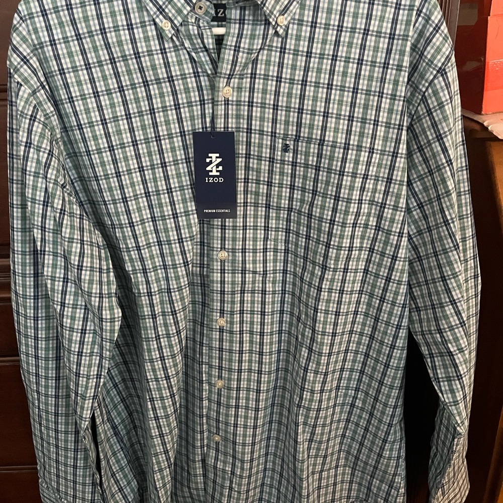Izod Green and White Casual Button Down NWT mens